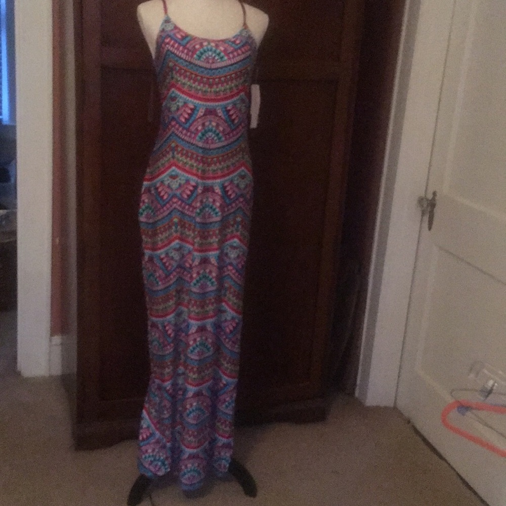 Form fitting cover/summer dress.